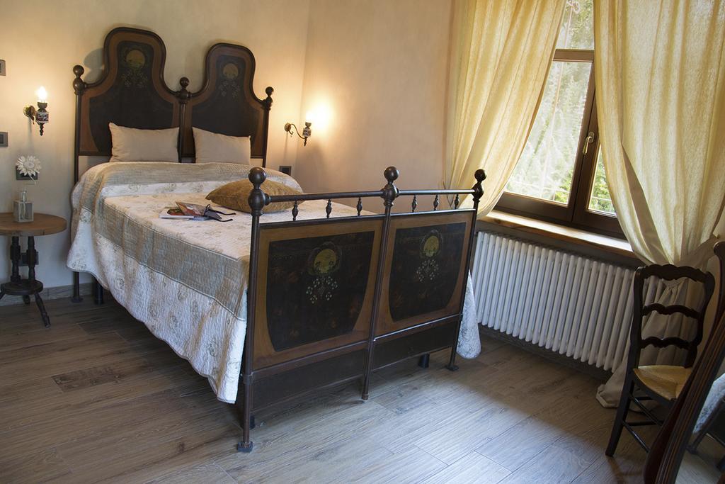 Villa Laura Castellinaldo Phòng bức ảnh