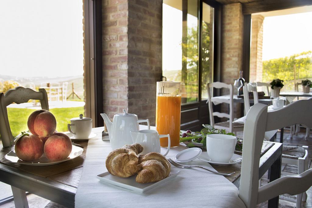 Villa Laura Castellinaldo Ngoại thất bức ảnh