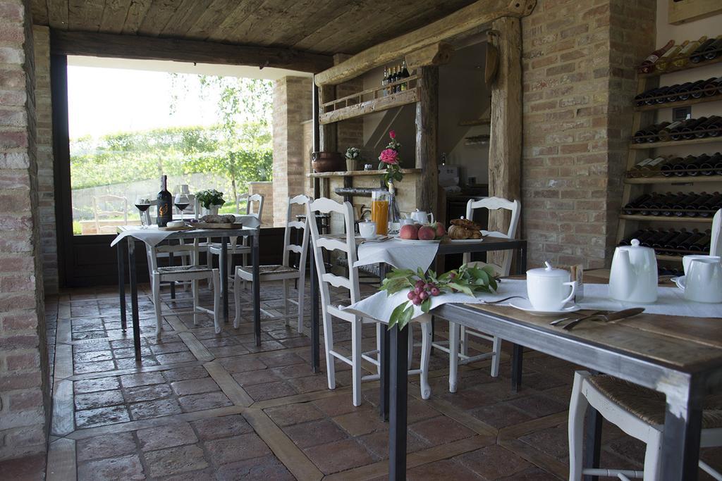 Villa Laura Castellinaldo Ngoại thất bức ảnh