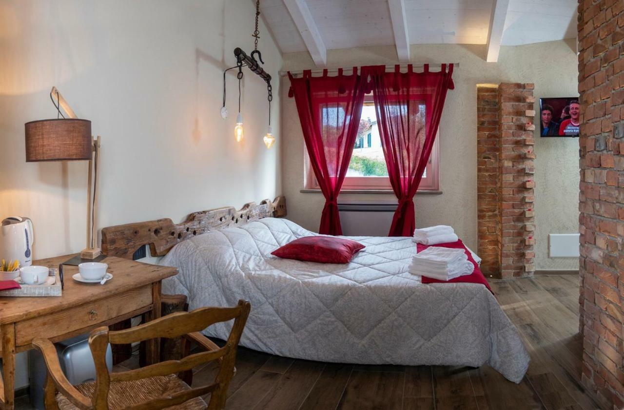 Villa Laura Castellinaldo Ngoại thất bức ảnh