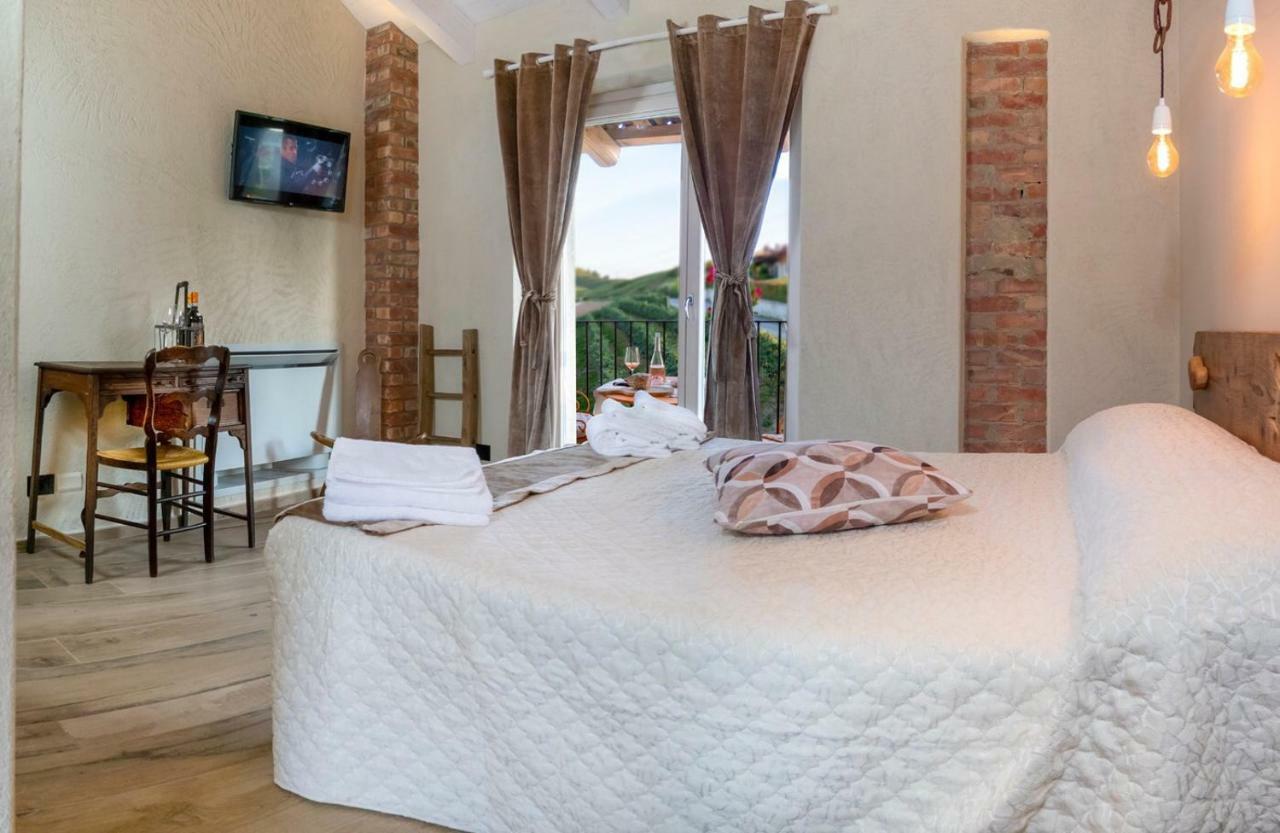 Villa Laura Castellinaldo Ngoại thất bức ảnh
